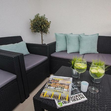 Apartment Luni Primošten Esterno foto