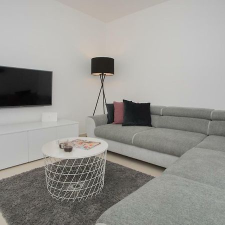 Apartment Luni Primošten Esterno foto