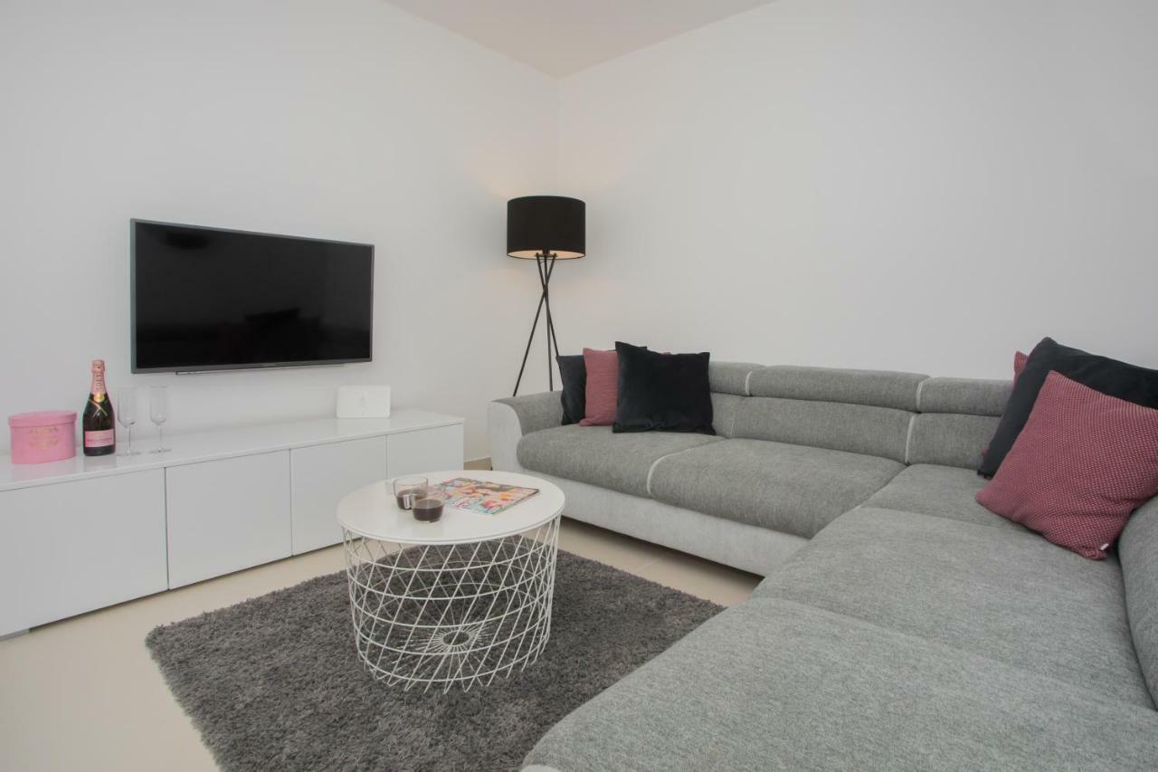 Apartment Luni Primošten Esterno foto